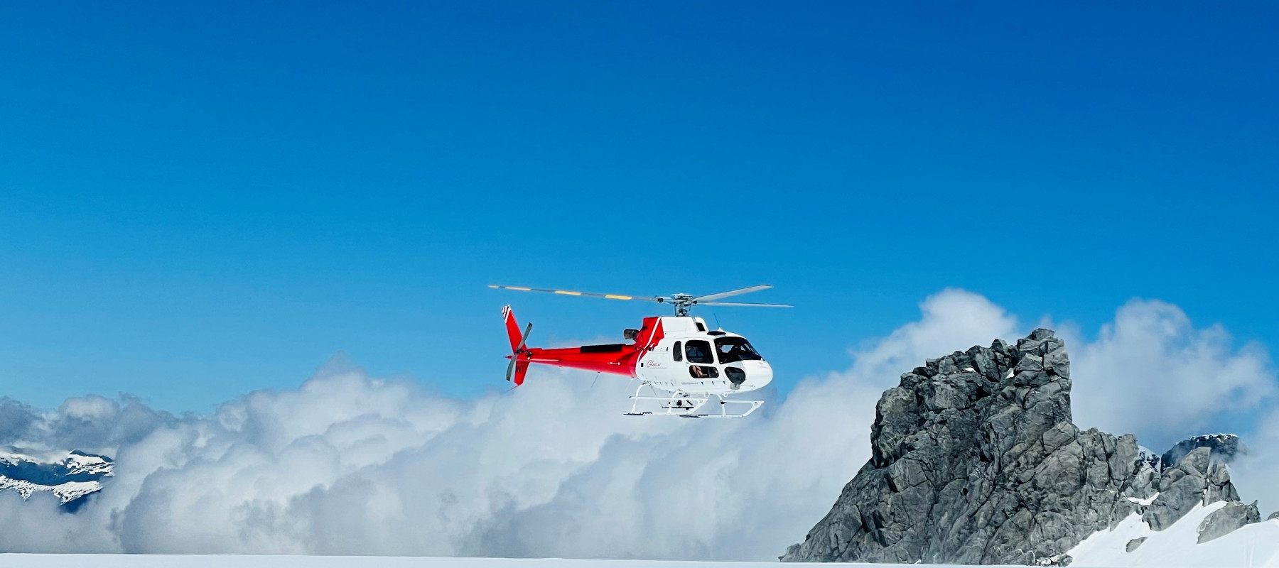 SQ flying over Tutoko Glacier KS